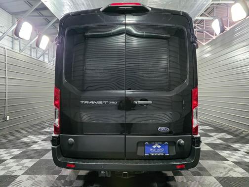 2024 Ford Transit-350 XLT