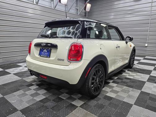 2017 MINI Hardtop Cooper