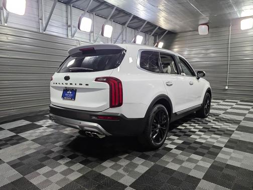 2021 Kia Telluride SX 7-Pass Luxury SUV