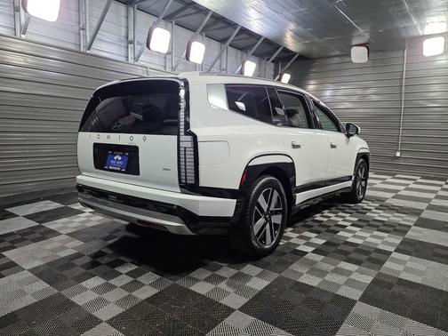 2026 Hyundai IONIQ 9 SEL 7-Pass 3rd Row AWD Dual Motor Electric Luxury SUV