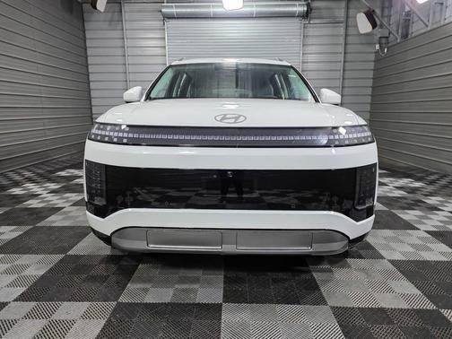 2026 Hyundai IONIQ 9 SEL 7-Pass 3rd Row AWD Dual Motor Electric Luxury SUV