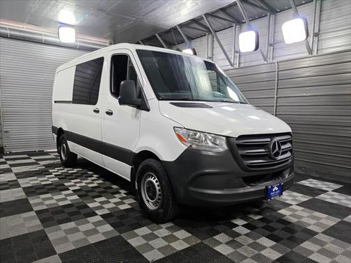 2022 Mercedes-Benz Sprinter 2500 Standard Roof