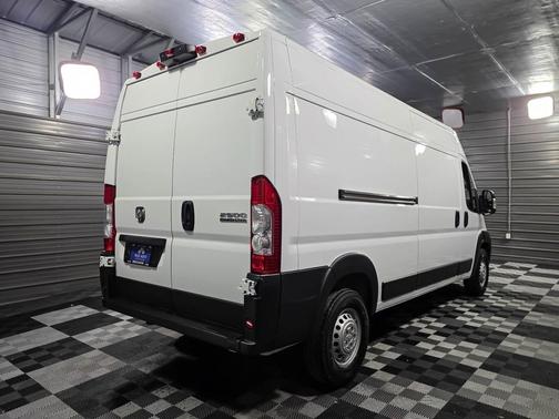 2024 RAM ProMaster 2500 Tradesman
