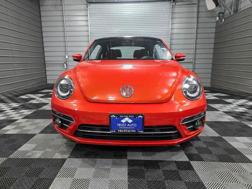 2019 Volkswagen Beetle 2.0T SE