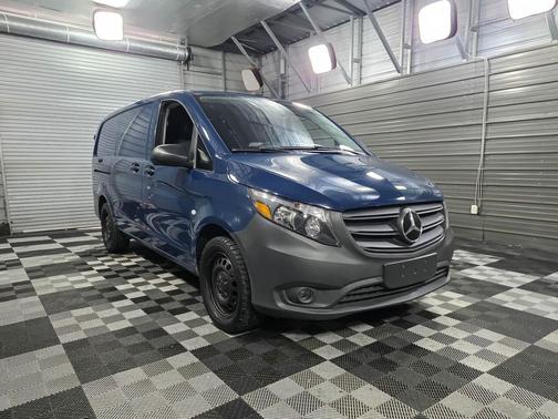 2022 Mercedes-Benz Metris Base