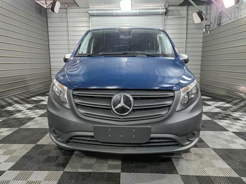 2022 Mercedes-Benz Metris Base