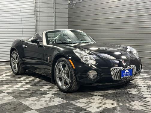 2006 Pontiac Solstice Roadster 5-Speed Manual Soft-Top Coupe