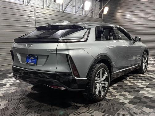 2024 Cadillac LYRIQ Tech