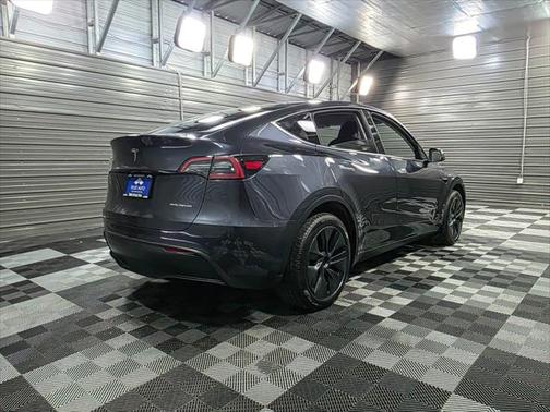 2025 Tesla Model Y Long Range