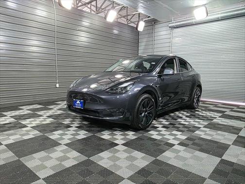 2025 Tesla Model Y Long Range