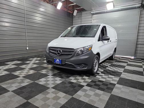 2020 Mercedes-Benz Metris Base