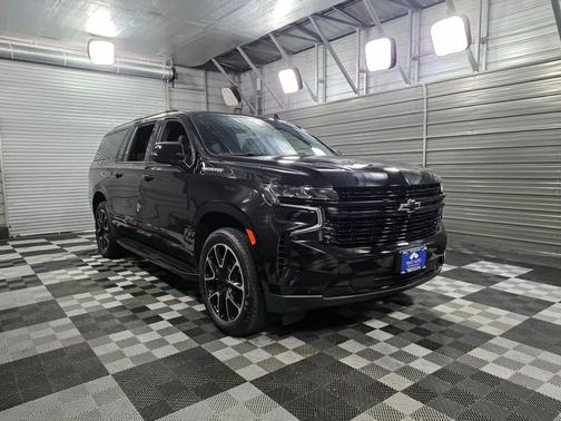 2024 Chevrolet Suburban RST