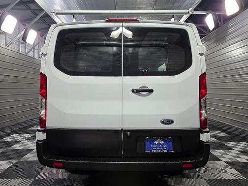 2022 Ford Transit-250 Base