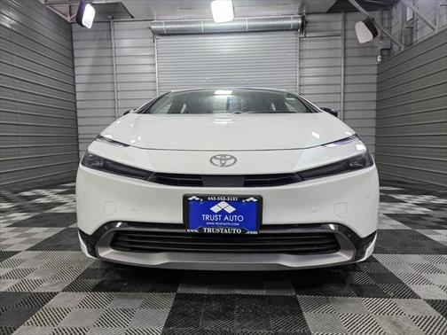 2023 Toyota Prius XLE