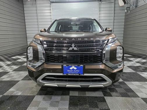 2022 Mitsubishi Outlander SEL Special Edition AWD 7-Passenger SUV