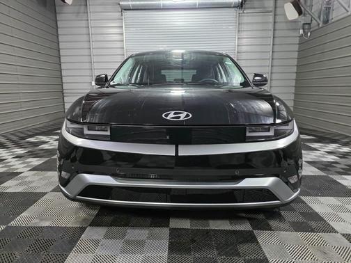 2025 Hyundai IONIQ 5 SE