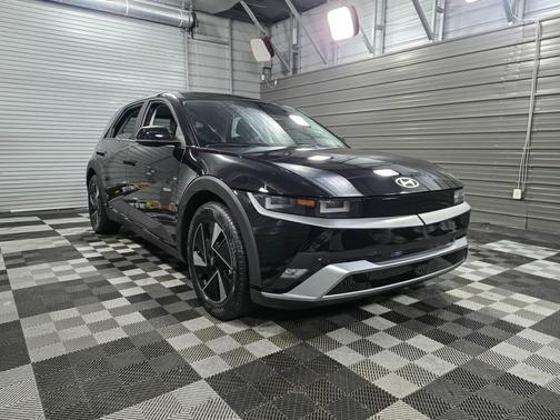 2025 Hyundai IONIQ 5 SE