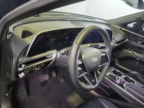 2024 Cadillac LYRIQ Sport