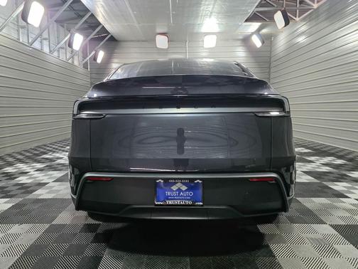 2026 Tesla Model Y Long Range Dual Motor All-Wheel Drive