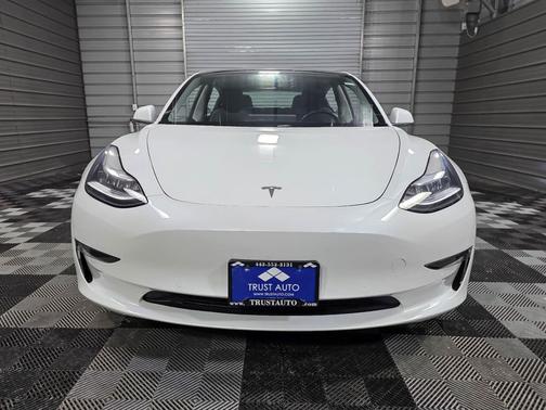 2019 Tesla Model 3 Mid Range