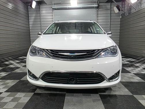 2018 Chrysler Pacifica Hybrid Limited