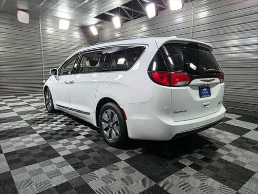 2018 Chrysler Pacifica Hybrid Limited