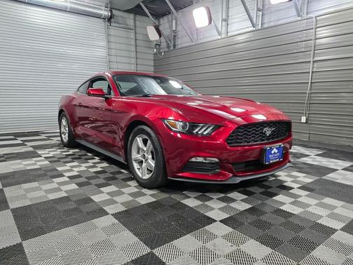 2017 Ford Mustang V6