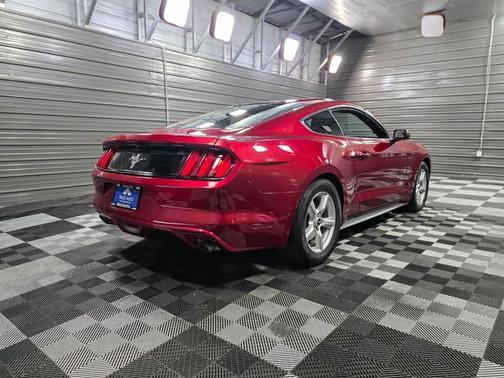 2017 Ford Mustang V6