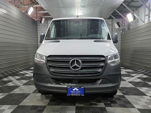 2022 Mercedes-Benz Sprinter 2500 Standard Roof