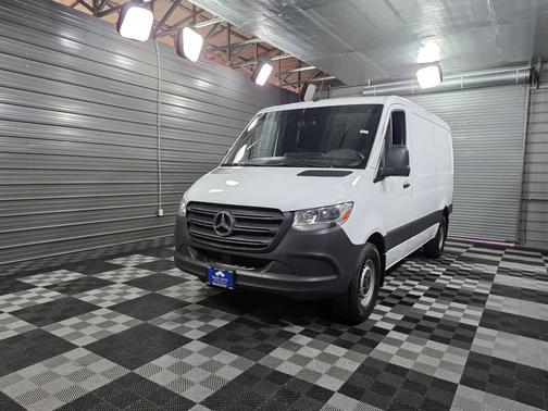 2022 Mercedes-Benz Sprinter 2500 Standard Roof