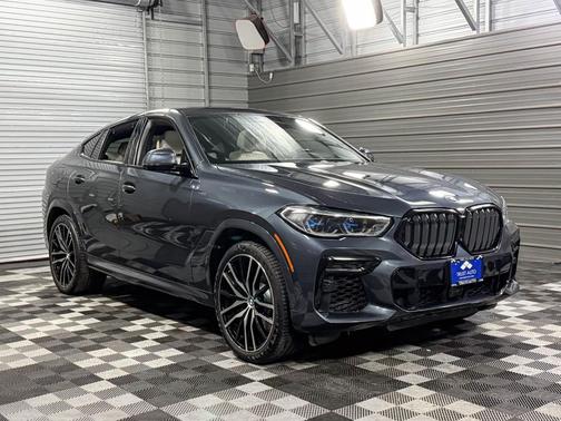 2022 BMW X6 M50i AWD Luxury SUV w/Executive Pkg