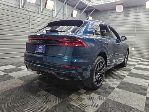 2021 Audi Q8 55 Premium Plus