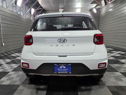 2021 Hyundai VENUE SEL SUV