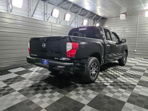 2021 Nissan Titan SV