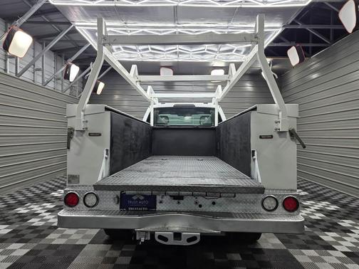 Oxford White 2022 Ford F-350 XL