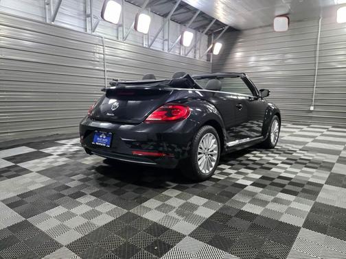 2019 Volkswagen Beetle 2.0T SE