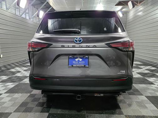 2021 Toyota Sienna XLE 7 Passenger