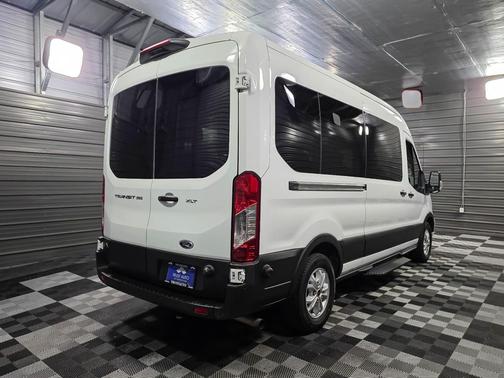 2024 Ford Transit-350 XLT