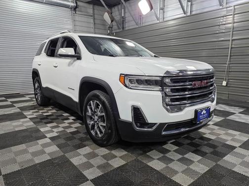 2023 GMC Acadia SLT 7-Passenger SUV