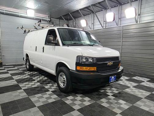 2020 Chevrolet Express 2500 135''WB 6.0L V8 Vortec Minivan/Van w/Shelving Storage System