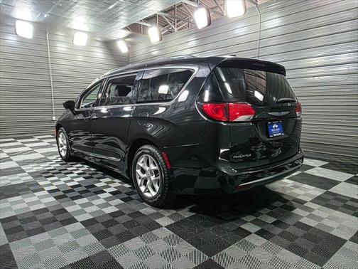 2018 Chrysler Pacifica Touring-L Plus