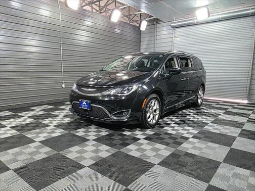 2018 Chrysler Pacifica Touring-L Plus