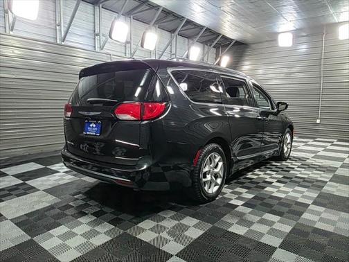 2018 Chrysler Pacifica Touring-L Plus