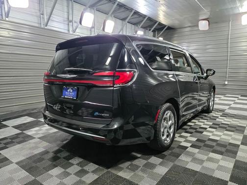 2021 Chrysler Pacifica Hybrid Limited