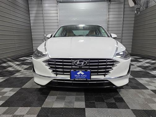 2022 Hyundai SONATA Hybrid Limited