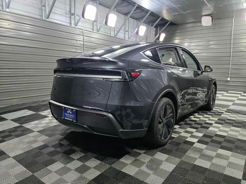 2026 Tesla Model Y Long Range Electric Luxury SUV