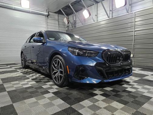 Phytonic Blue Metallic 2026 BMW i5 eDrive40 Electric Premium Sedan w/Driving Assistance Pro/Premium/M Sport Pckgs