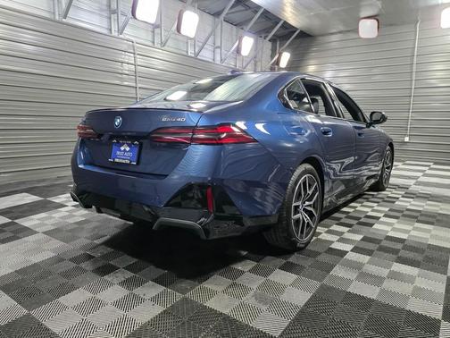 Phytonic Blue Metallic 2026 BMW i5 eDrive40 Electric Premium Sedan w/Driving Assistance Pro/Premium/M Sport Pckgs