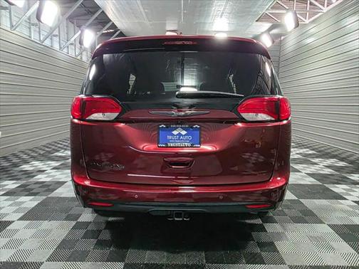 2018 Chrysler Pacifica Touring Plus