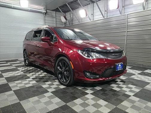 2018 Chrysler Pacifica Touring Plus